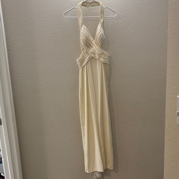 niteline della roufogali Dresses & Skirts - VINTAGE! Elegant Cream Backless Halter pantsuit